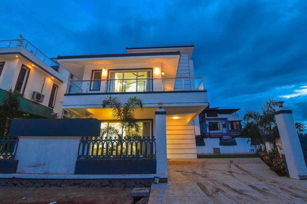 Royal Paradise Villa Lonavla Zewnętrze zdjęcie